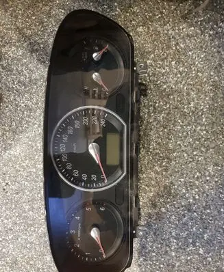 Hyundai Sonata Speedometer (instrument cluster) 940033K666