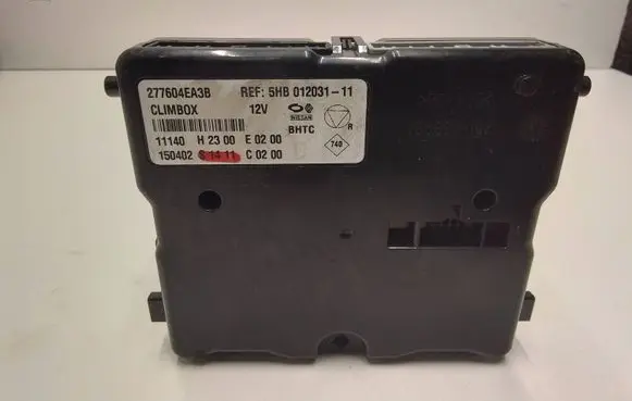 Nissan Qashqai Climate control unit 277604EA3B 150402 5HB01203111