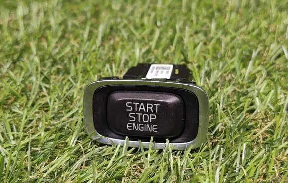 Volvo V40 Engine start stop button switch 31394114 10090125