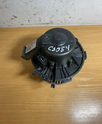 Mercedes-Benz Sprinter W906 Heater blower fan relay L6099 C3054
