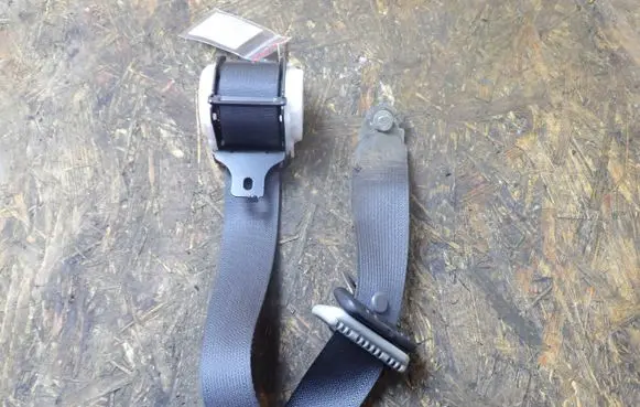 Honda Civic Rear seatbelt