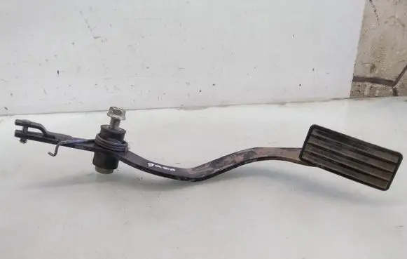 Land Rover Discovery Accelerator throttle pedal