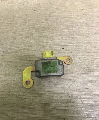 Mazda Premacy Airbag deployment crash/impact sensor C10057KD0A