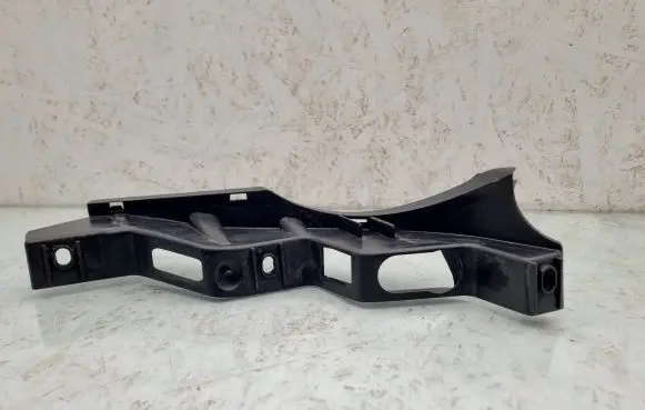 Volkswagen PASSAT B6 Front bumper mounting bracket 3C0807890