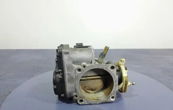 Audi A6 S6 C5 4B Throttle body valve 078133063AG