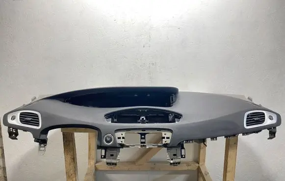 Renault Scenic III - Grand scenic III Dashboard 681000016R 681000028R 1012142001