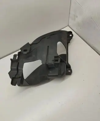 Audi Q7 4L Headlight/headlamp mounting bracket 4L0