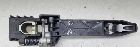 Nissan Qashqai Front door exterior handle/bracket 80610EB30