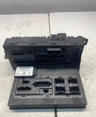 Mercedes-Benz E W211 Fuse module 2115456101