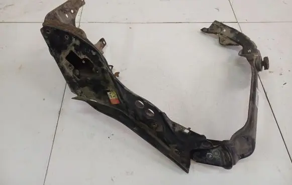 Radiator support slam panel