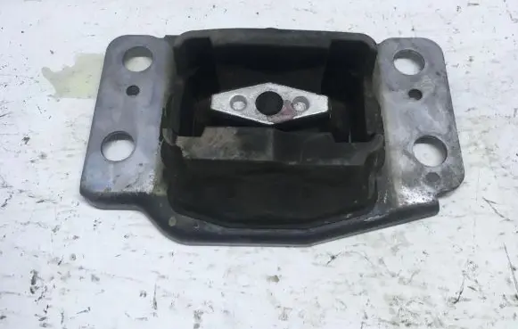 Ford Edge II Gearbox mount