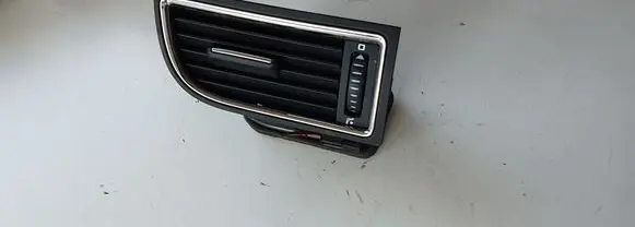Skoda Superb B6 (3T) Dashboard side air vent grill/cover trim