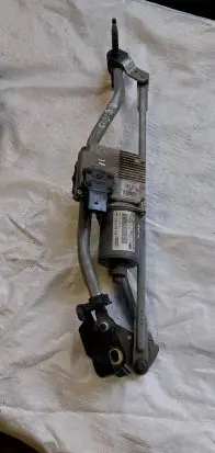 Audi A4 S4 B8 8K Front wiper linkage and motor 8K1955119A 8T1955119