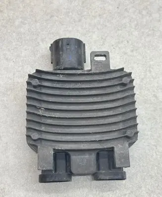 Volvo V70 Fan control module 940004202 210008810307