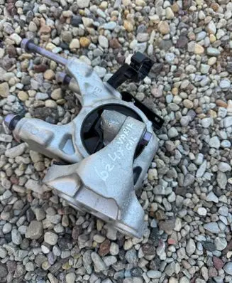 Toyota bZ4X Engine mount bracket FRWEF