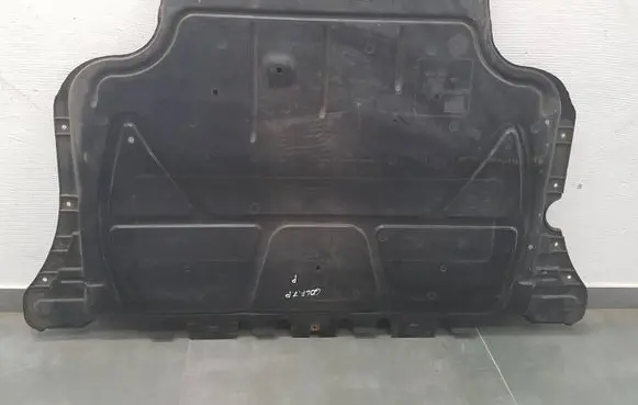 Volkswagen Golf VII Engine splash shield/under tray 5Q0825236