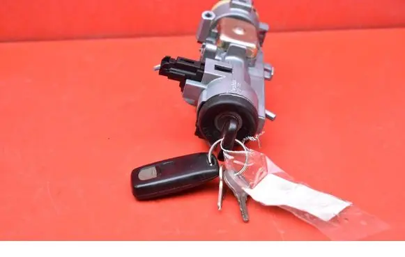 Mazda MPV II LW Ignition lock 