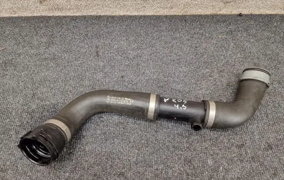 Mercedes-Benz C W205 Engine coolant pipe/hose A2055017184
