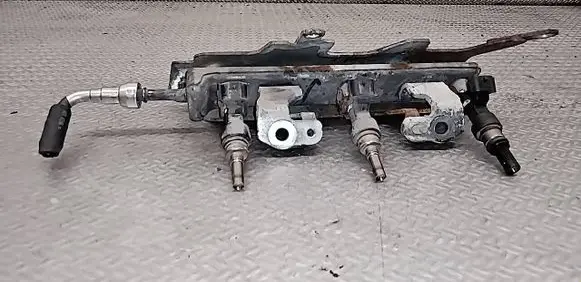 Nissan Note (E12) Fuel injectors set FBY11H0