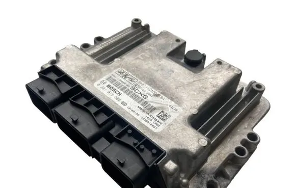 Ford Focus Engine control unit/module 9M5112A650BG 0281015608