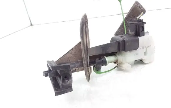 Fuel tank cap lock motor
