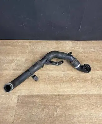 Land Rover Range Rover Sport L494 Engine coolant pipe/hose FPLA8286CA