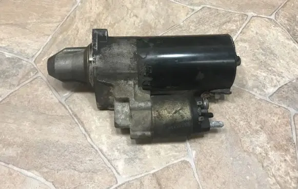 Mercedes-Benz E A207 Starter motor A0061516201