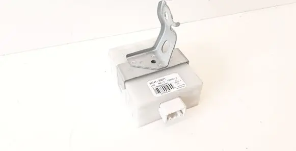 Toyota Avensis T250 Door central lock control unit/module 8974105071