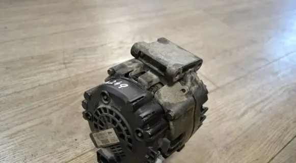Mercedes-Benz Sprinter W906 Generator/alternator A0009068802