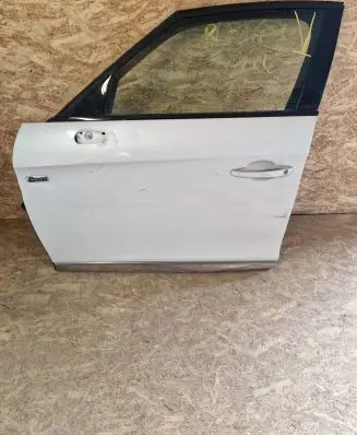 Citroen DS5 Front door