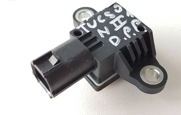 Hyundai Tucson TL Airbag deployment crash/impact sensor 95920B1050 07112017 27A81842
