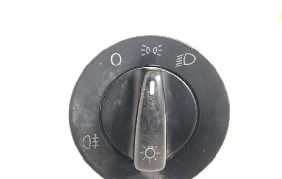 Volkswagen Golf IV Light switch 1C0941531