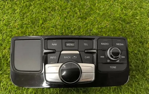 Head unit multimedia control