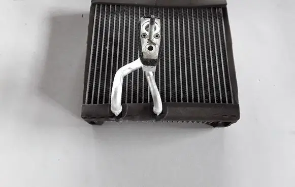 Chevrolet Orlando Air conditioning (A/C) radiator (interior) 13363518