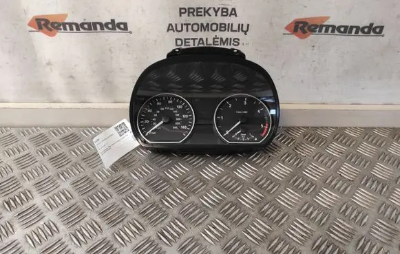 BMW 1 E81 E87 Speedometer (instrument cluster) 102498285