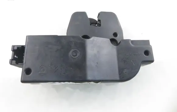 Peugeot 307 CC Tailgate/trunk/boot lock/catch/latch 9657614680