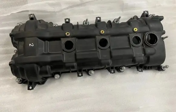 Dodge Challenger Rocker cam cover 05184068AN 05184068
