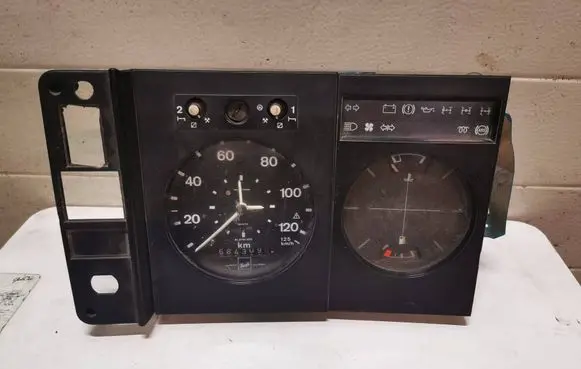 Volkswagen I LT Speedometer (instrument cluster) 