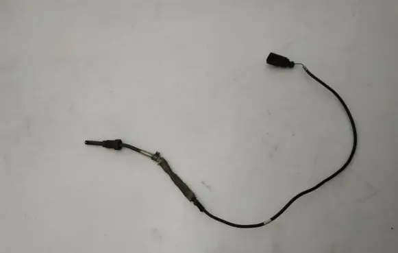Volkswagen PASSAT B6 Oil temperature sensor 03G906088AN