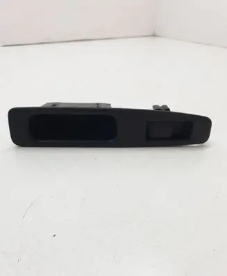 Nissan Qashqai Electric window control switch 82950JD000