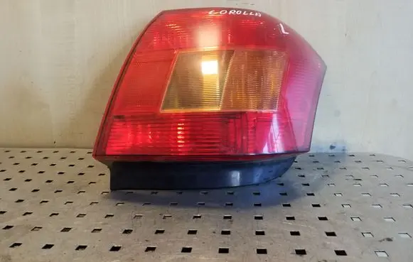 Toyota Corolla E120 E130 Rear/tail lights 1B02F00