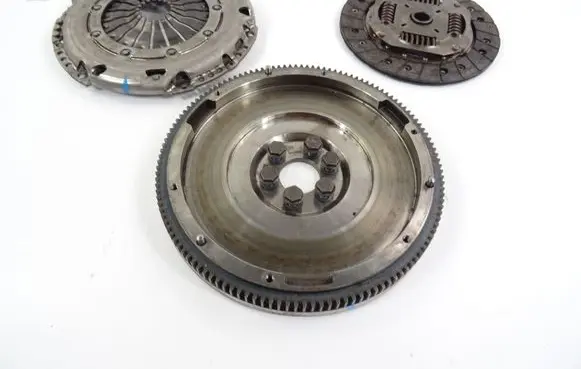 Seat Arona Clutch set kit 040141025N 04C141032D