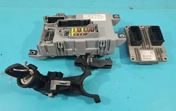 Fiat Grande Punto Engine control unit/module ECU 51847326 IMPRK1384740