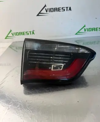 Tailgate rear/tail lights