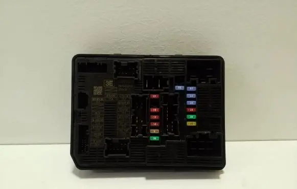 Nissan Qashqai J12 Fuse module 284B76RA2D