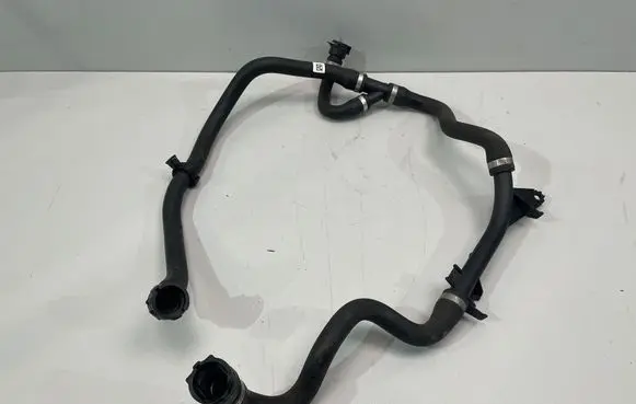 BMW 3 F30 F35 F31 Engine coolant pipe/hose 8677245