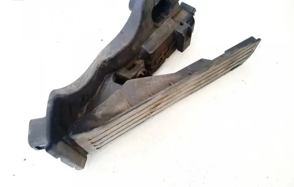 Seat Leon (1P) Accelerator throttle pedal 1k1721503l 6pv008600-00