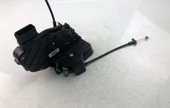 Volvo V50 Rear door lock 30799326