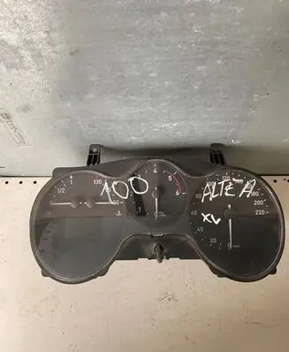 Seat Altea XL Speedometer (instrument cluster) 5P0920823C 8EZ7Z003936246 16102007