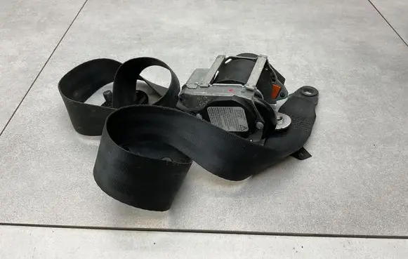 Ford Kuga II Front seatbelt 624436700